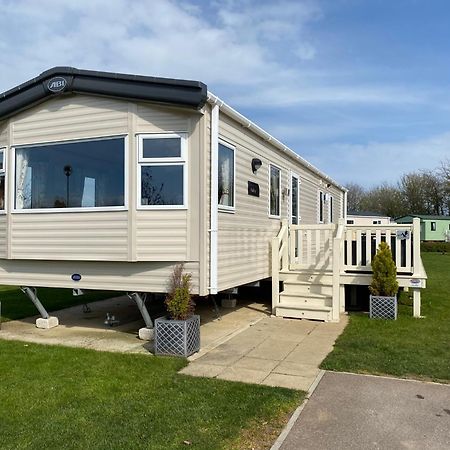 Tattershall Lakes Kingfisher Caravan 8 Berth With Hot Tub & Wifi מראה חיצוני תמונה