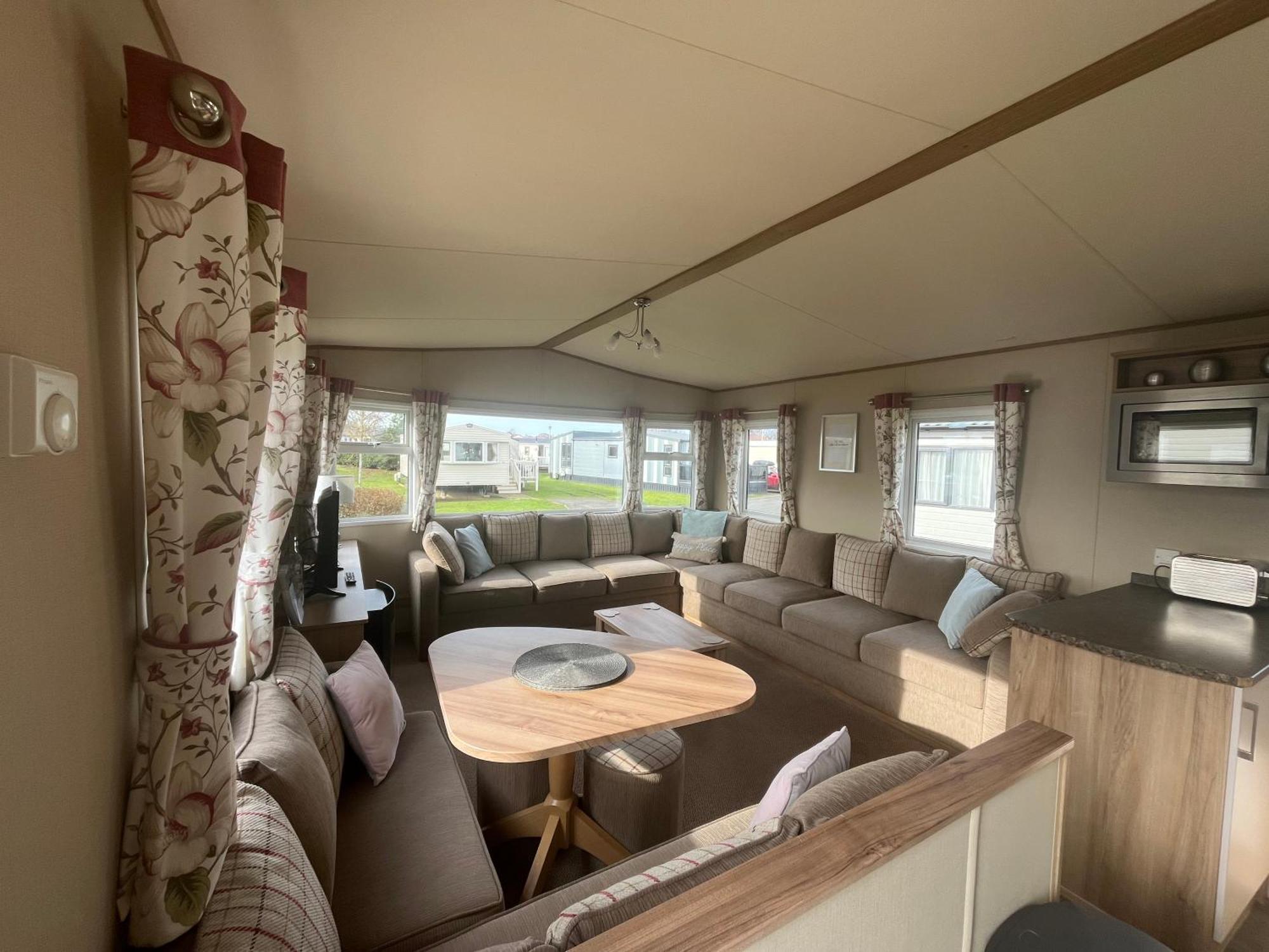 Tattershall Lakes Kingfisher Caravan 8 Berth With Hot Tub & Wifi מראה חיצוני תמונה