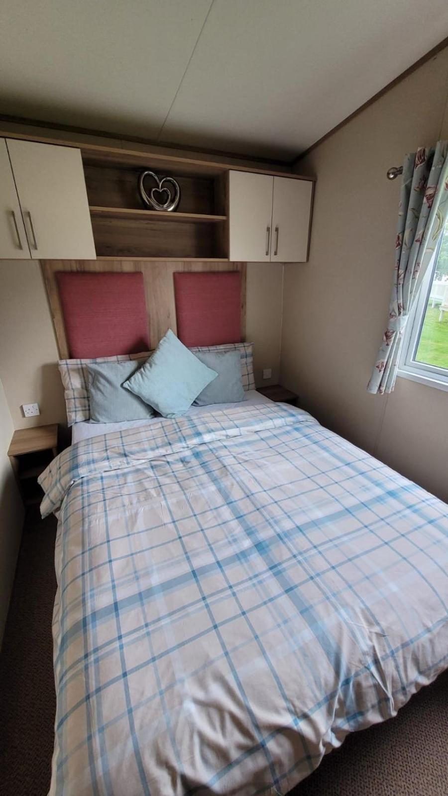 Tattershall Lakes Kingfisher Caravan 8 Berth With Hot Tub & Wifi מראה חיצוני תמונה