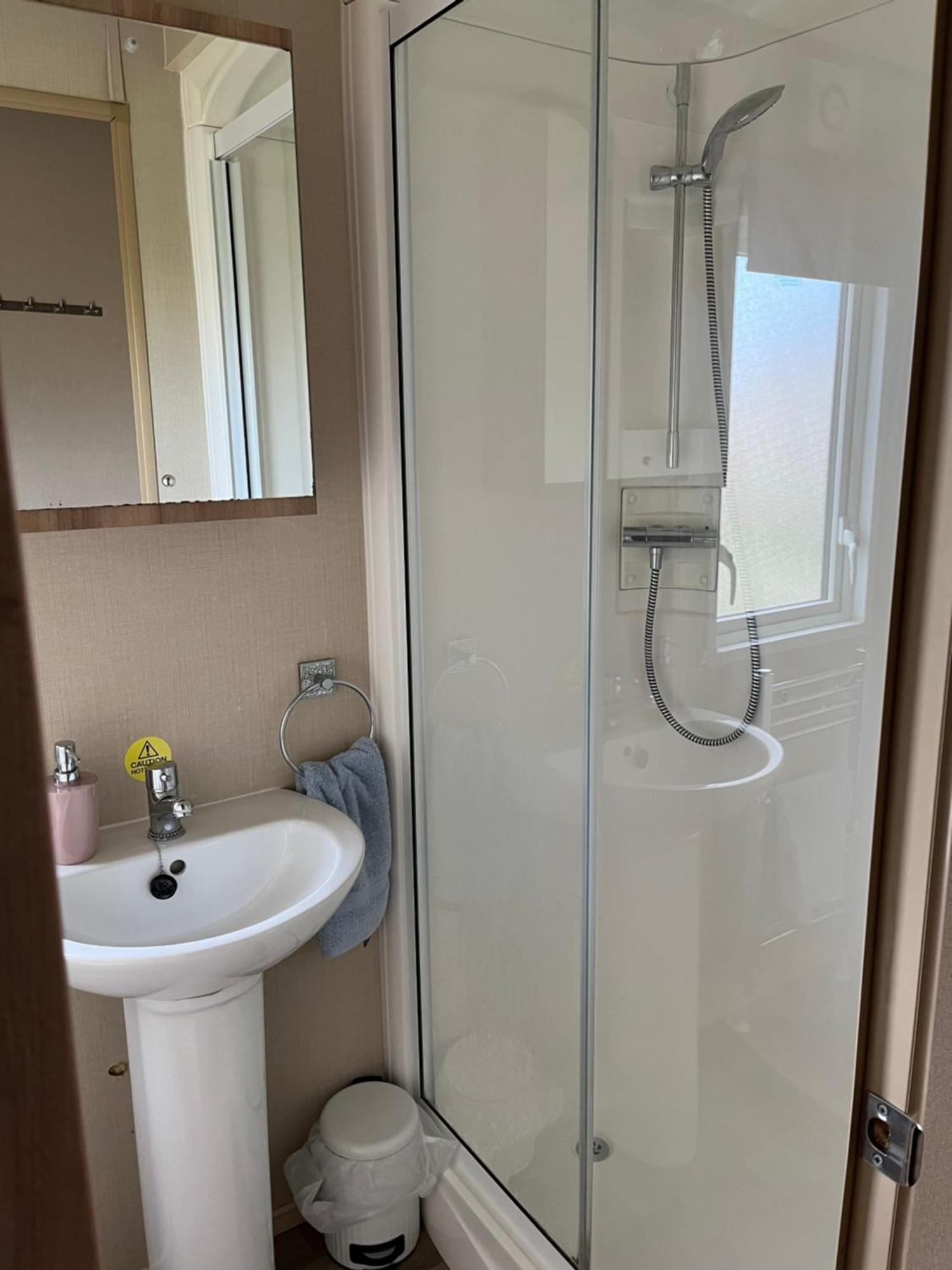 Tattershall Lakes Kingfisher Caravan 8 Berth With Hot Tub & Wifi מראה חיצוני תמונה